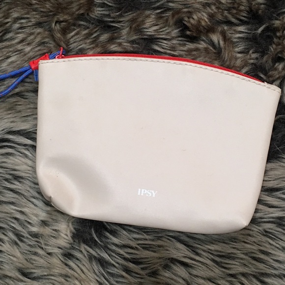 IPSY March 2021 Glam Bag List! - Picture 3 of 4
